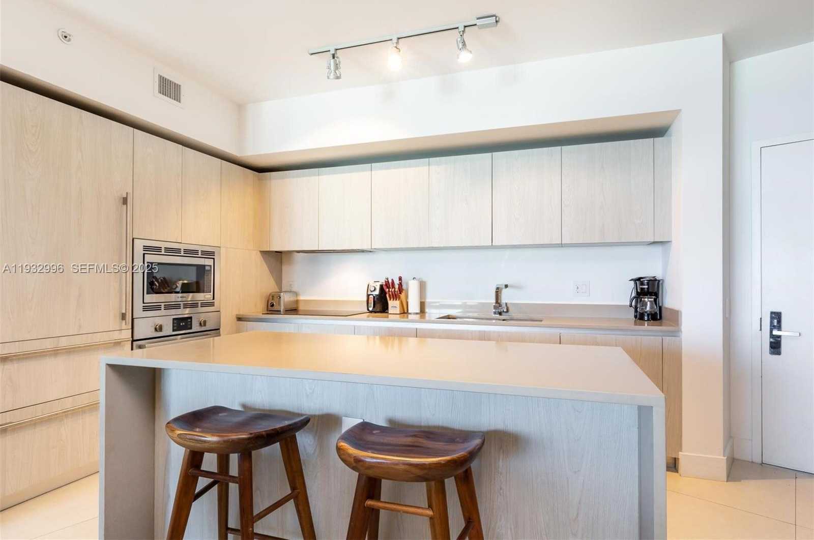 Small Image of 4111 SOUTH OCEAN DR #1910, Hollywood Number 10