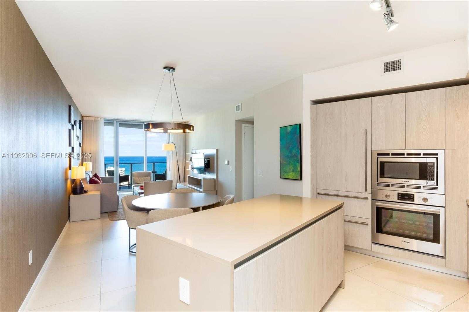 Small Image of 4111 SOUTH OCEAN DR #1910, Hollywood Number 2