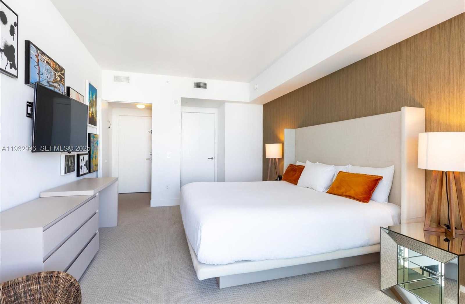 Small Image of 4111 SOUTH OCEAN DR #1910, Hollywood Number 21