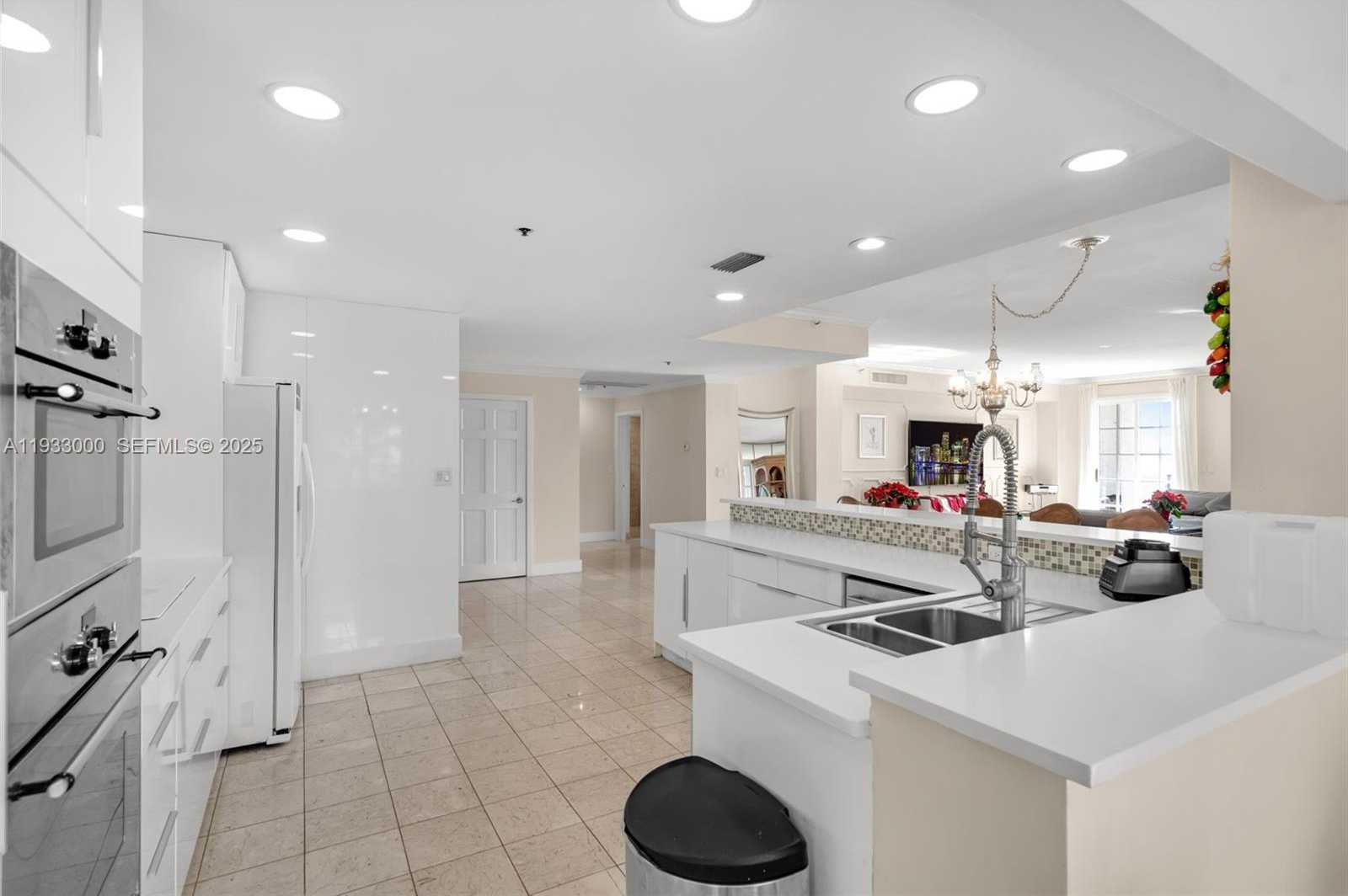 Small Image of 2124 FISHER ISLAND DR #2124, Miami Beach Number 13