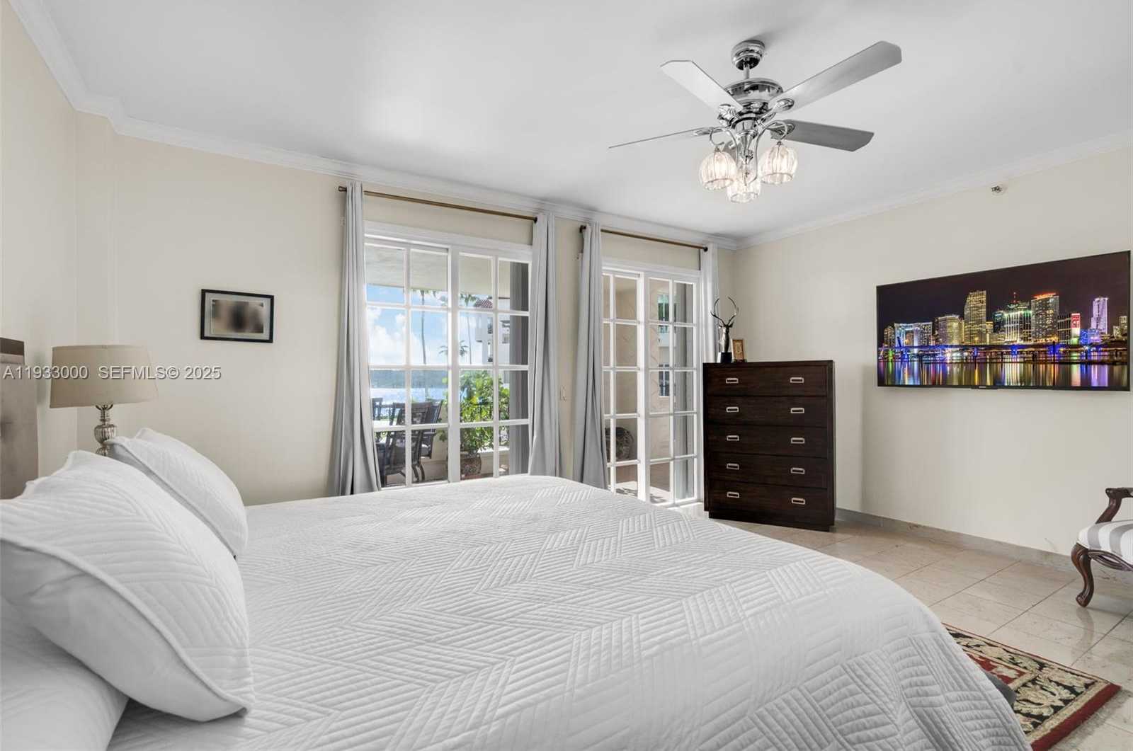 Small Image of 2124 FISHER ISLAND DR #2124, Miami Beach Number 19