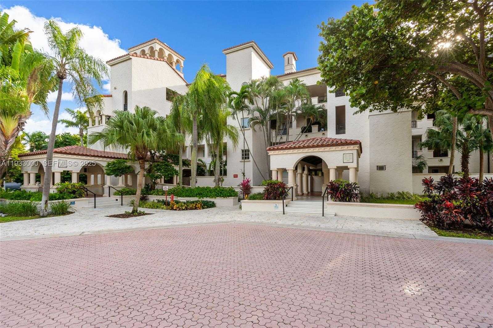 Small Image of 2124 FISHER ISLAND DR #2124, Miami Beach Number 2