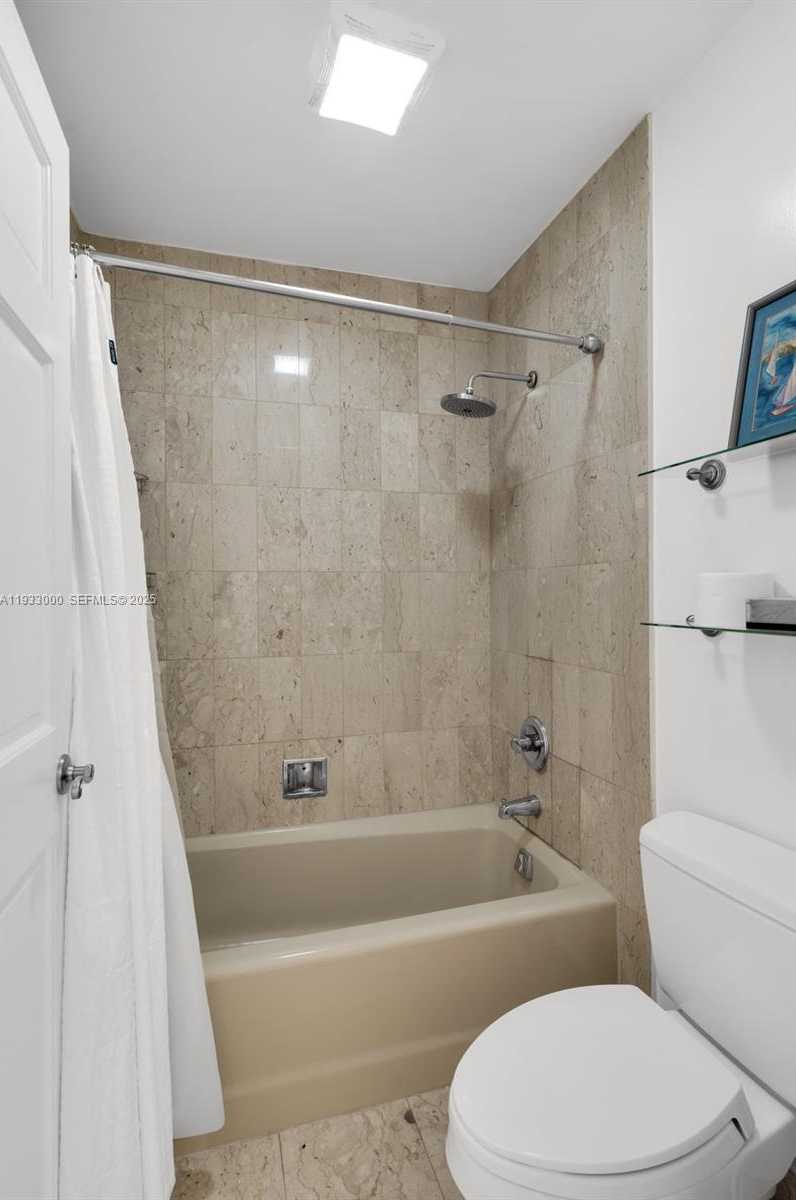 Small Image of 2124 FISHER ISLAND DR #2124, Miami Beach Number 27