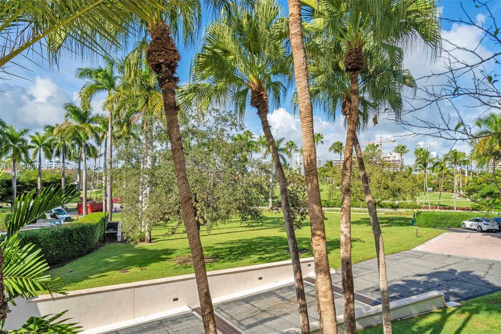 Small Image of 2124 FISHER ISLAND DR #2124, Miami Beach Number 38