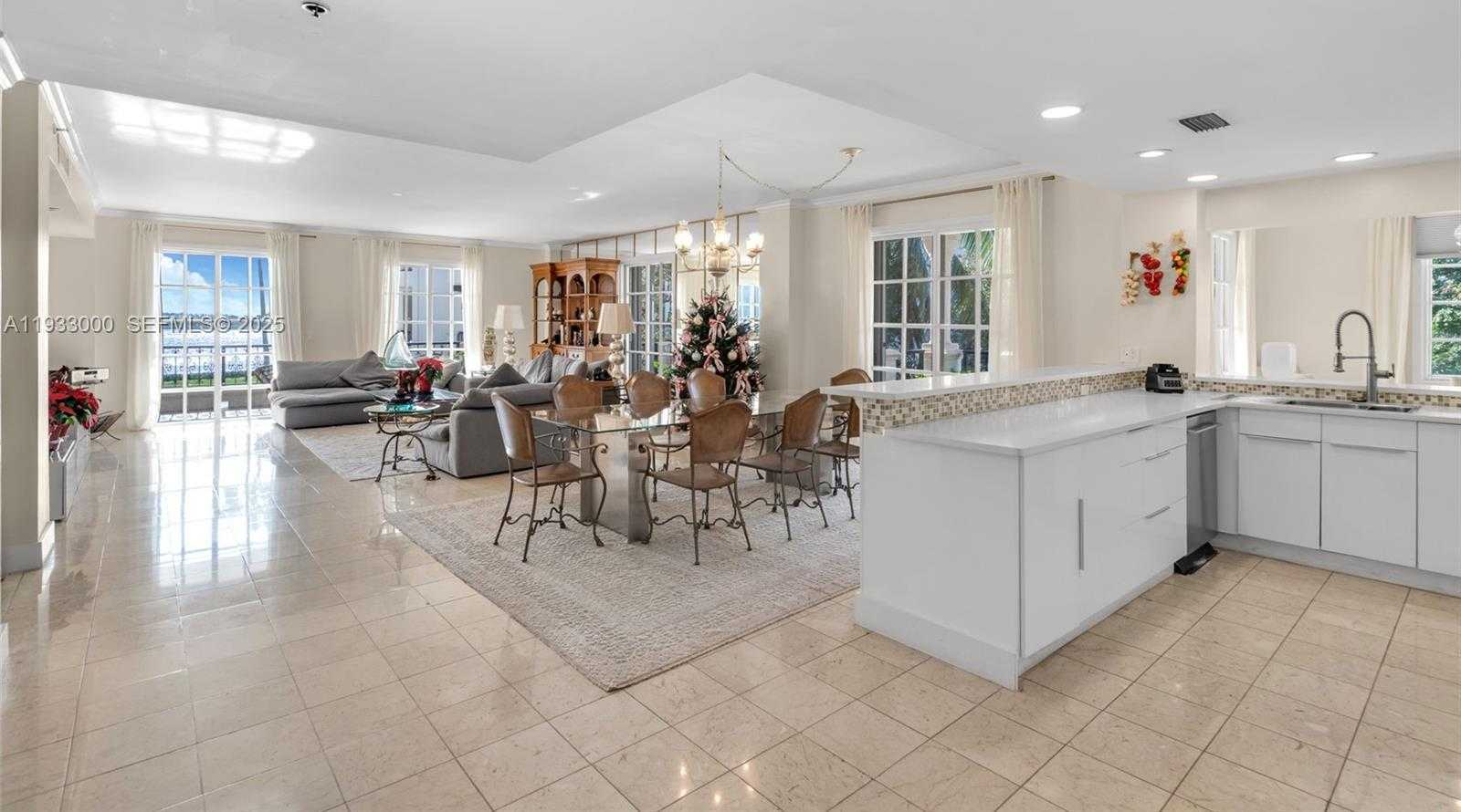 Small Image of 2124 FISHER ISLAND DR #2124, Miami Beach Number 6