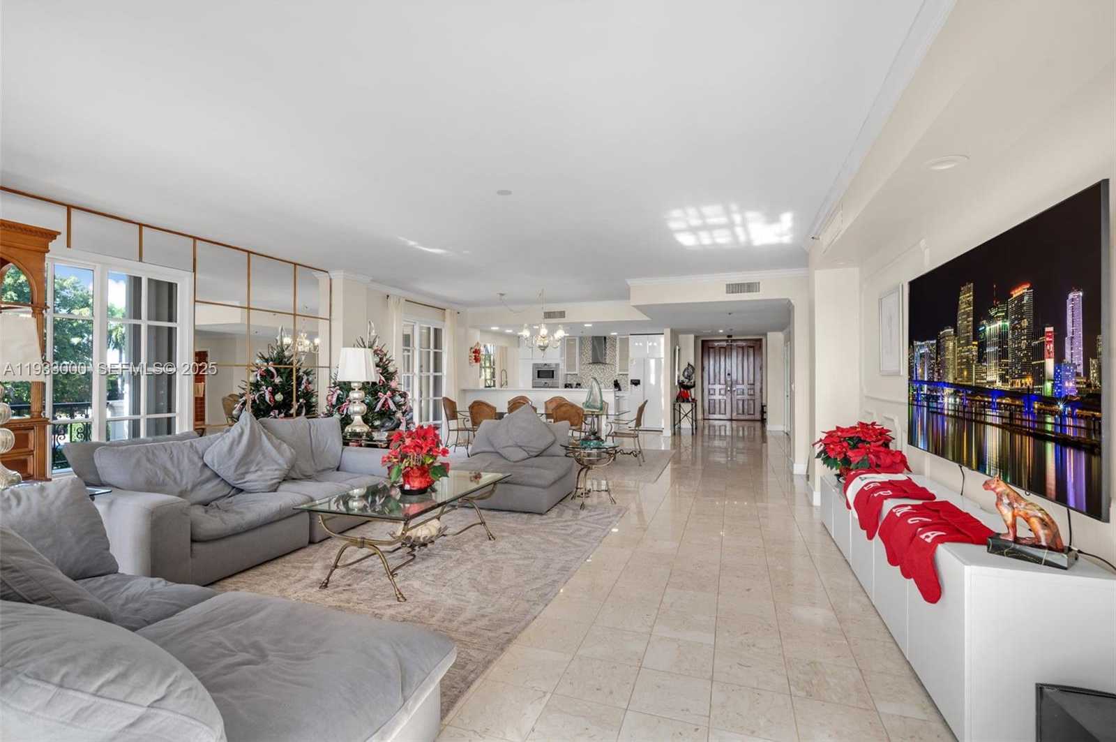 Small Image of 2124 FISHER ISLAND DR #2124, Miami Beach Number 9