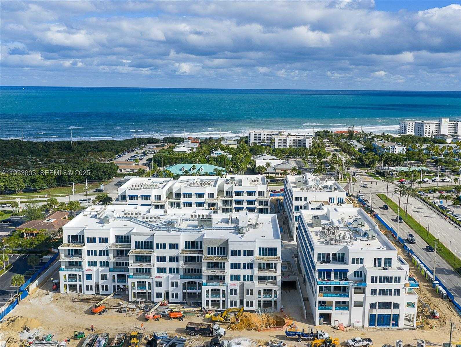 Small Image of 1011 US HIGHWAY ONE #D306, Juno Beach Number 3