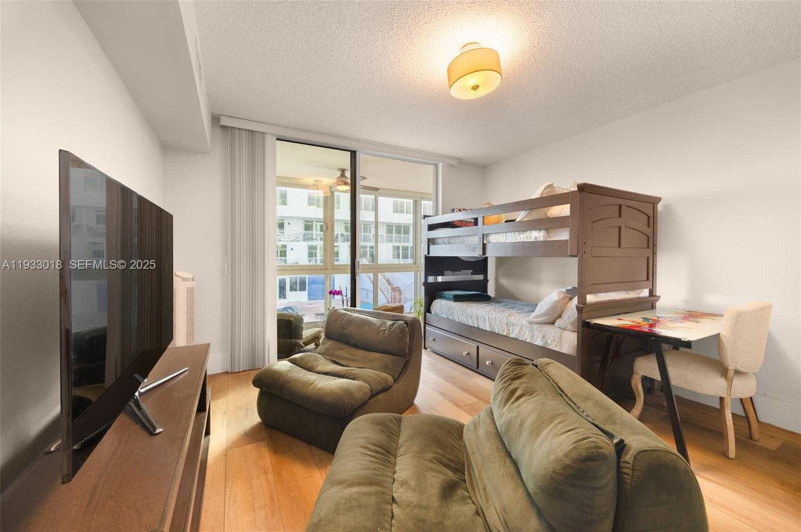 Small Image of 5401 COLLINS AVE #102, Miami Beach Number 22