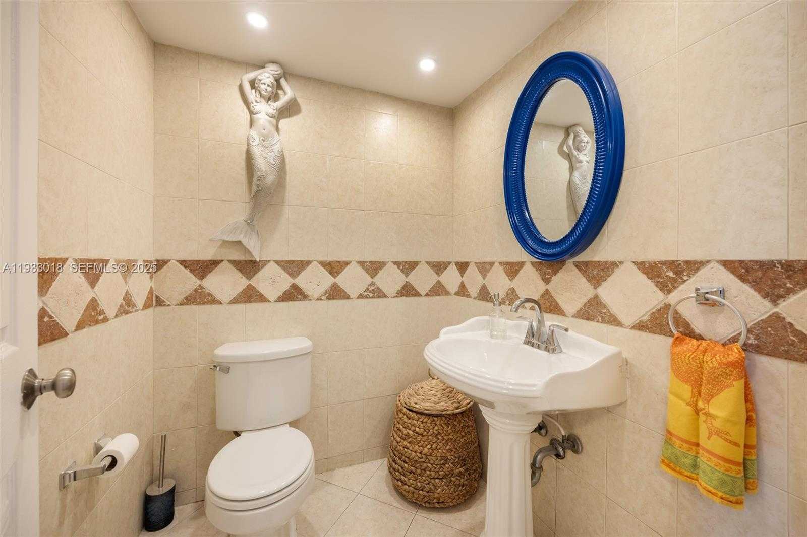 Small Image of 5401 COLLINS AVE #102, Miami Beach Number 23