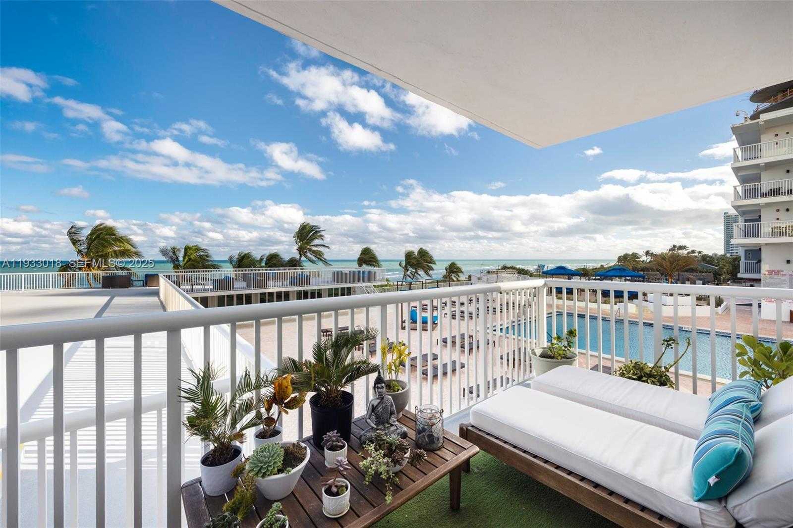Small Image of 5401 COLLINS AVE #102, Miami Beach Number 25