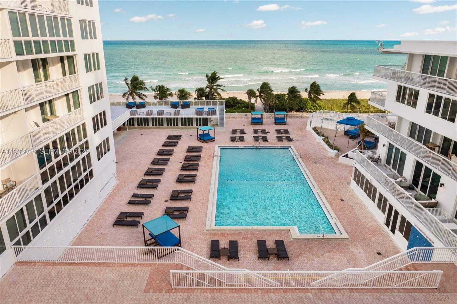 Small Image of 5401 COLLINS AVE #102, Miami Beach Number 27