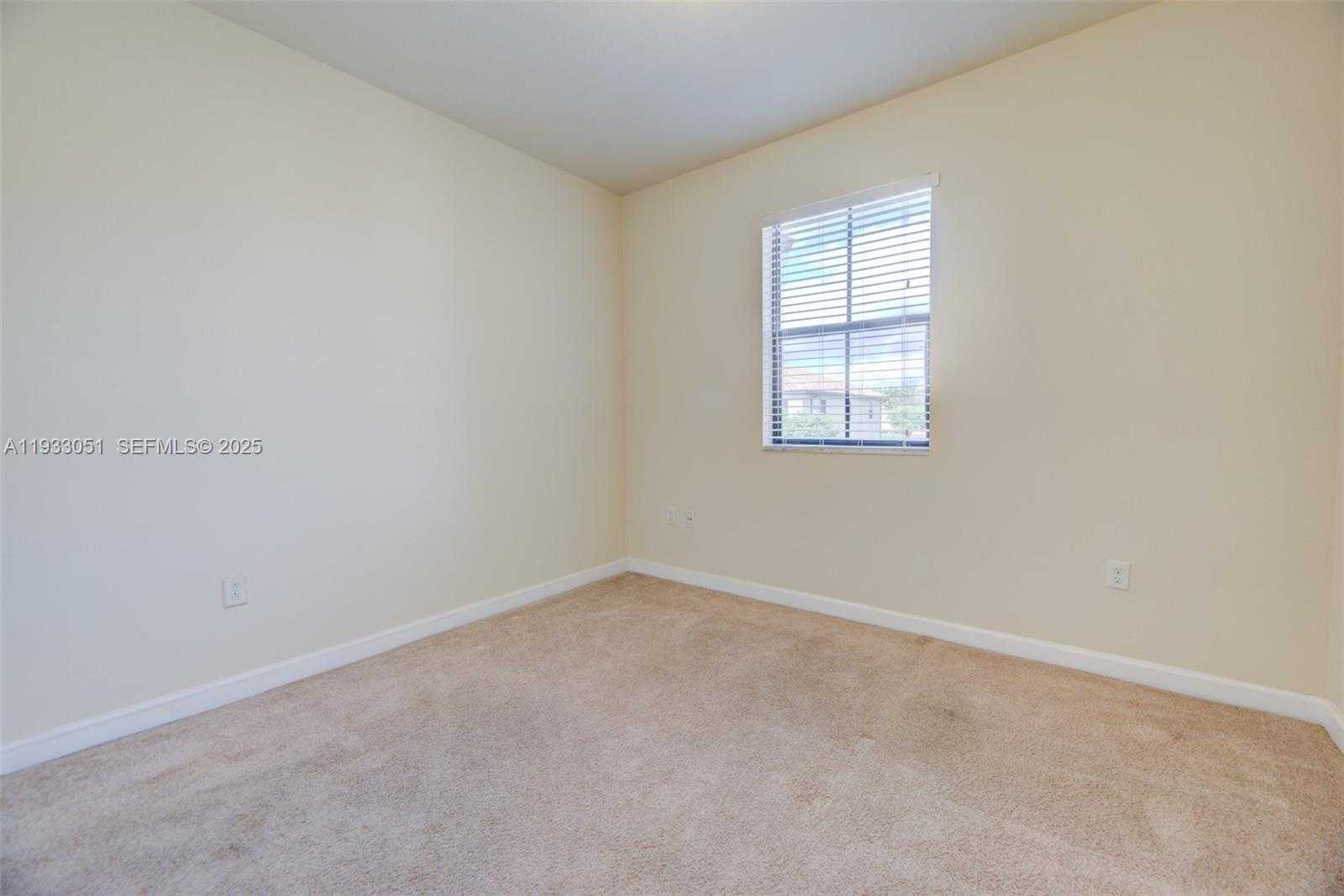 Small Image of 3316 WEST 91ST TER, Hialeah Number 31