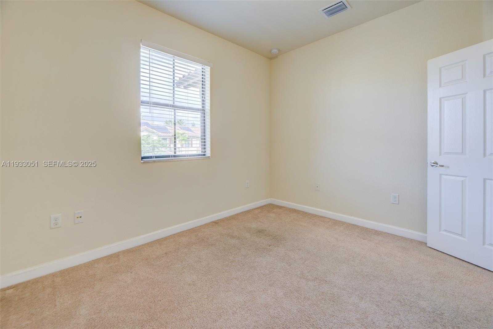 Small Image of 3316 WEST 91ST TER, Hialeah Number 32