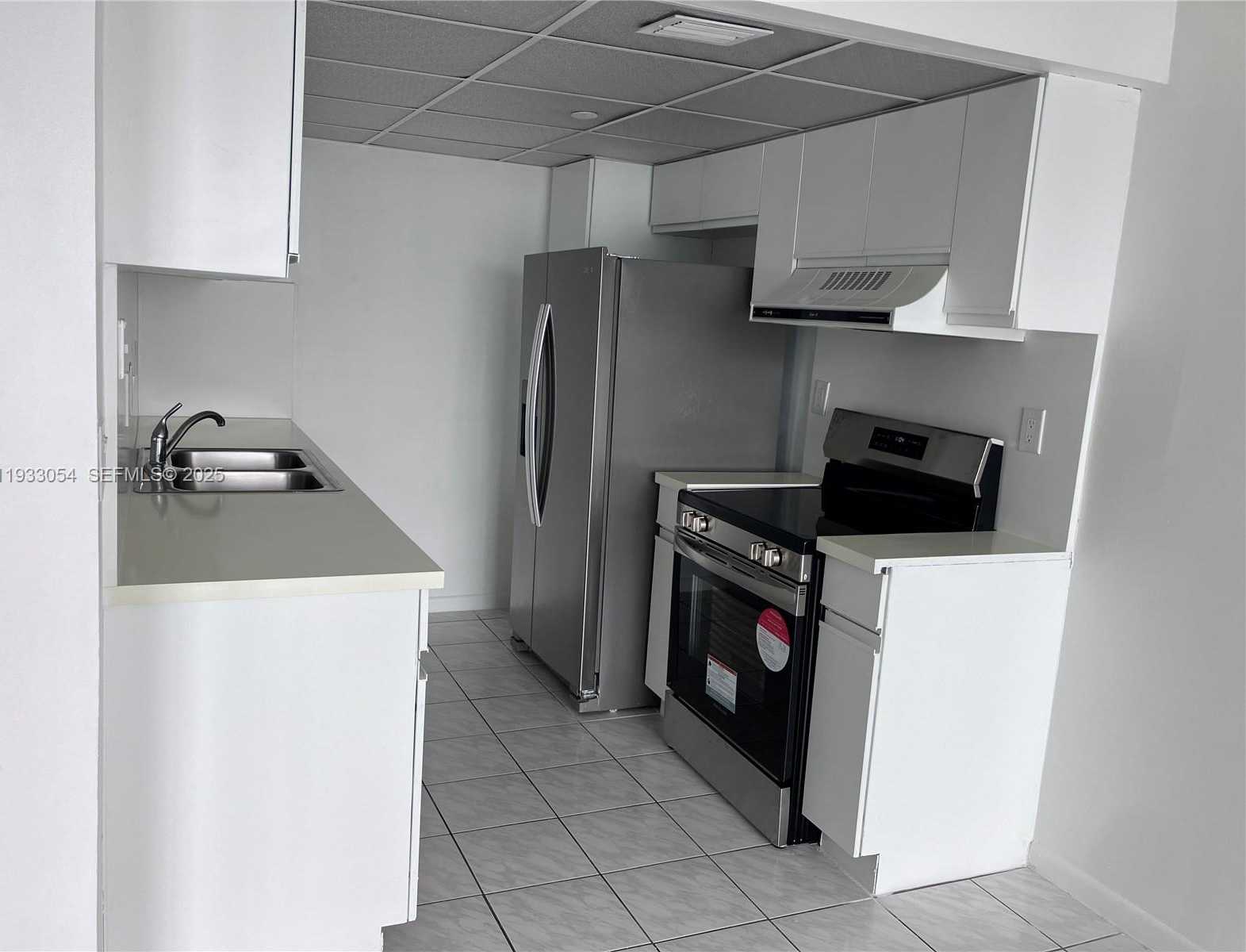 Small Image of 17500 NORTH BAY RD #S707, Sunny Isles Beach Number 11