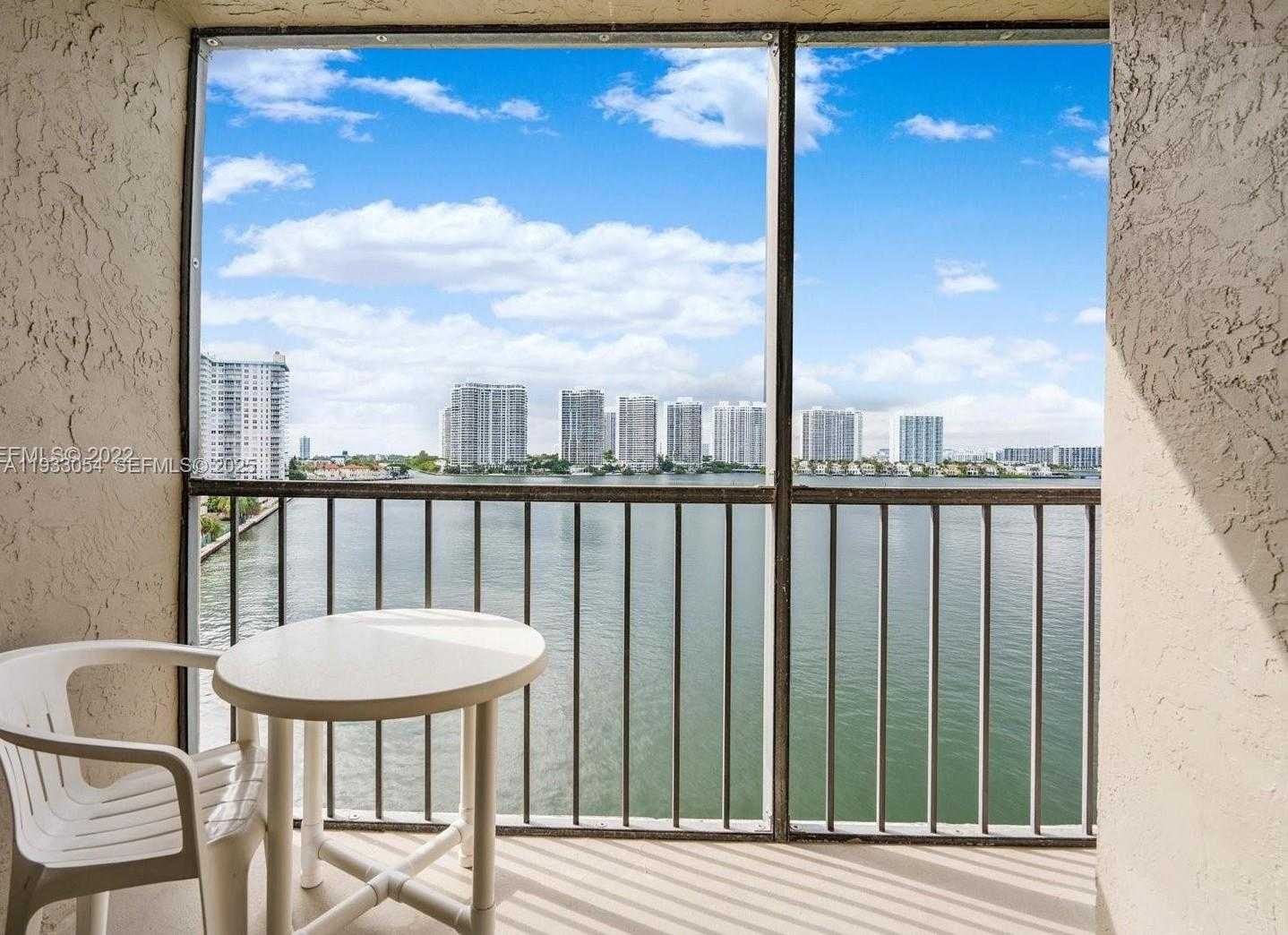 Small Image of 17500 NORTH BAY RD #S707, Sunny Isles Beach Number 15