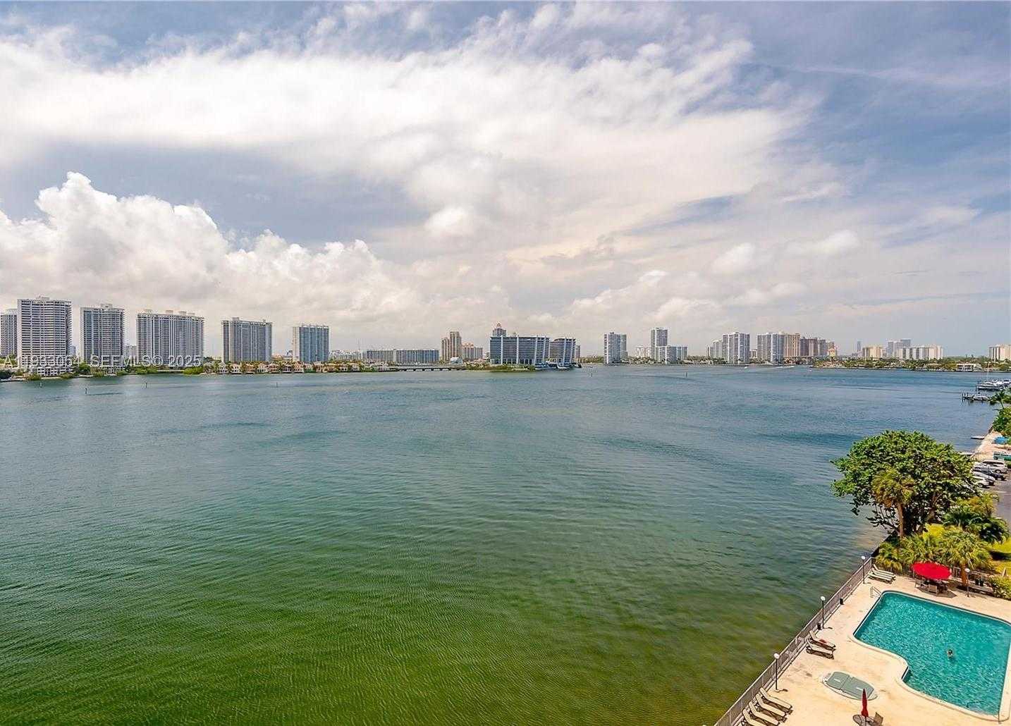 Small Image of 17500 NORTH BAY RD #S707, Sunny Isles Beach Number 2