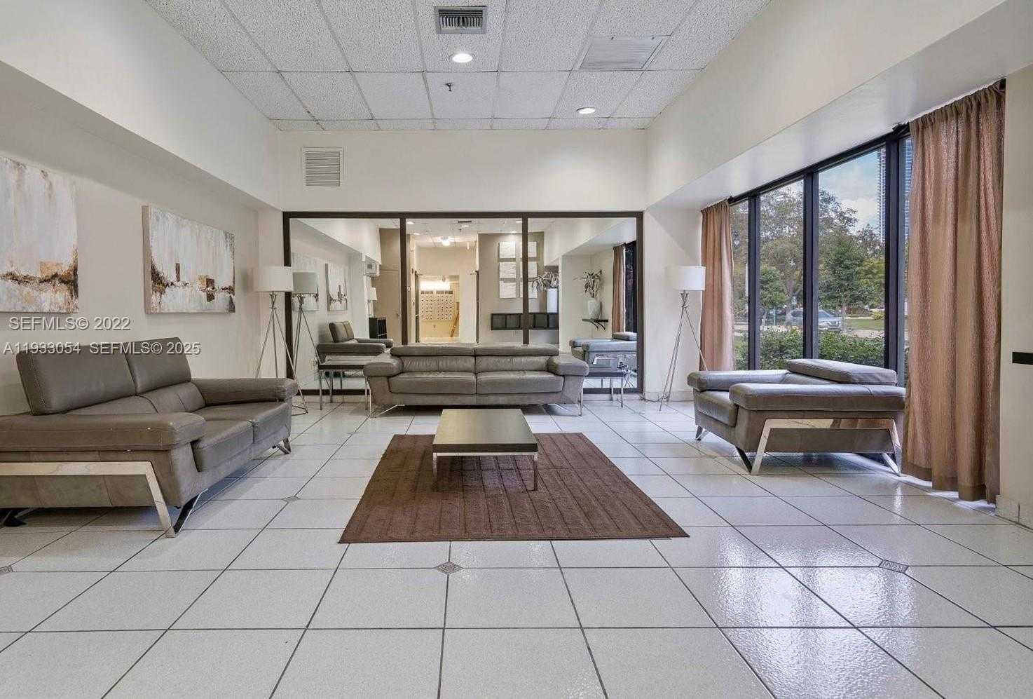 Small Image of 17500 NORTH BAY RD #S707, Sunny Isles Beach Number 4