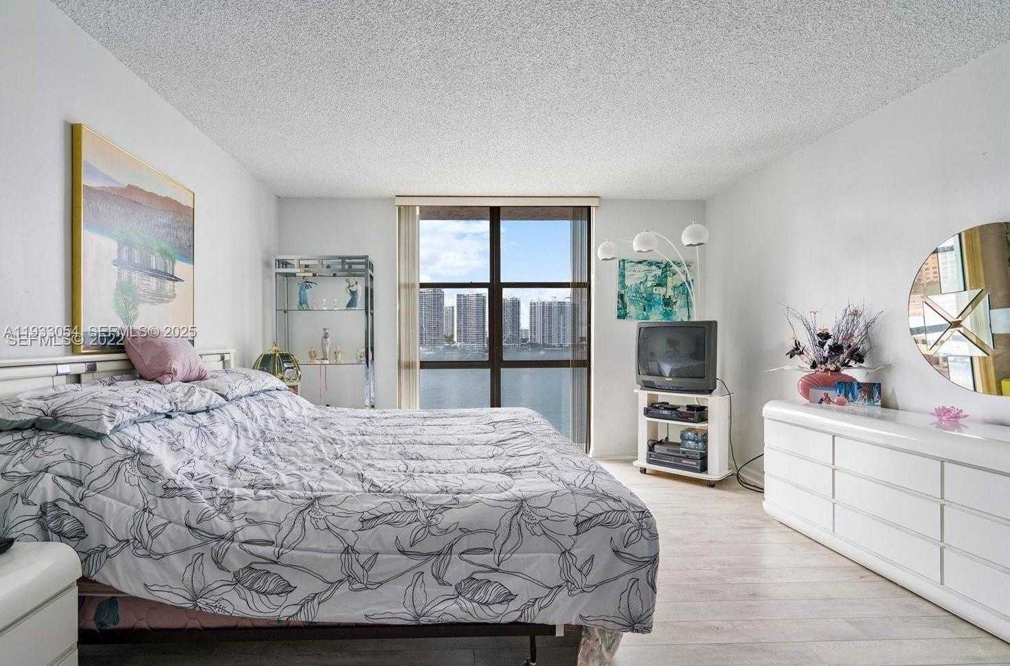 Small Image of 17500 NORTH BAY RD #S707, Sunny Isles Beach Number 9