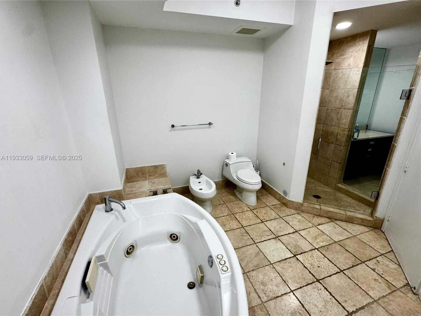 Small Image of 18201 COLLINS AVE #3308, Sunny Isles Beach Number 43
