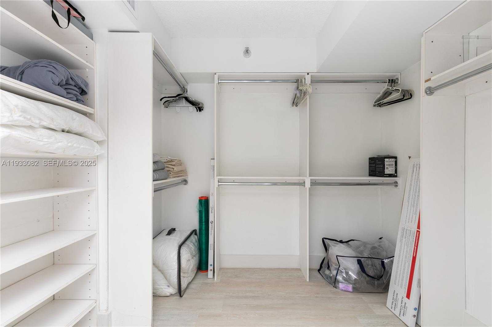 Small Image of 3500 MYSTIC POINTE DR #2603, Aventura Number 22