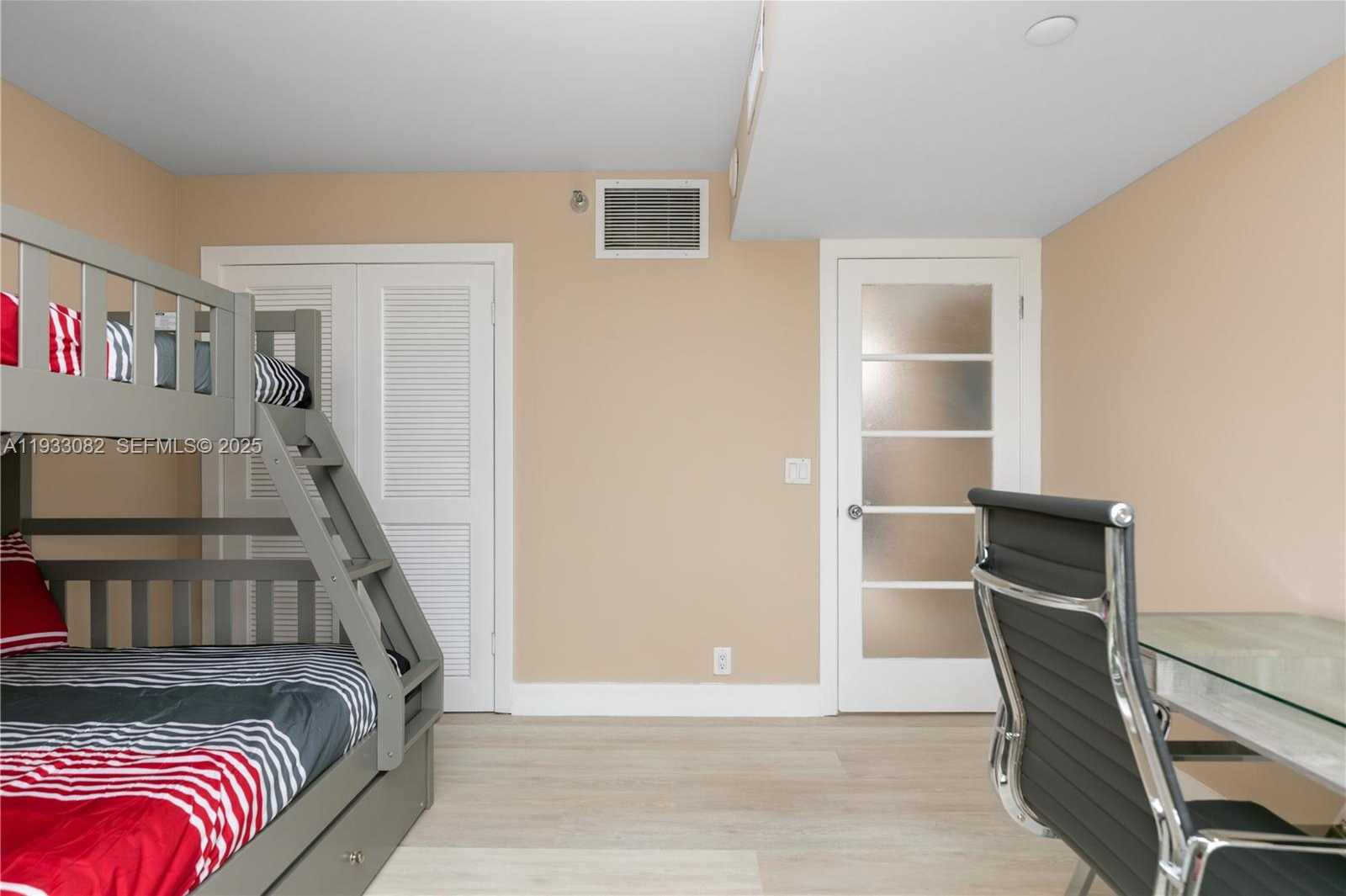 Small Image of 3500 MYSTIC POINTE DR #2603, Aventura Number 28