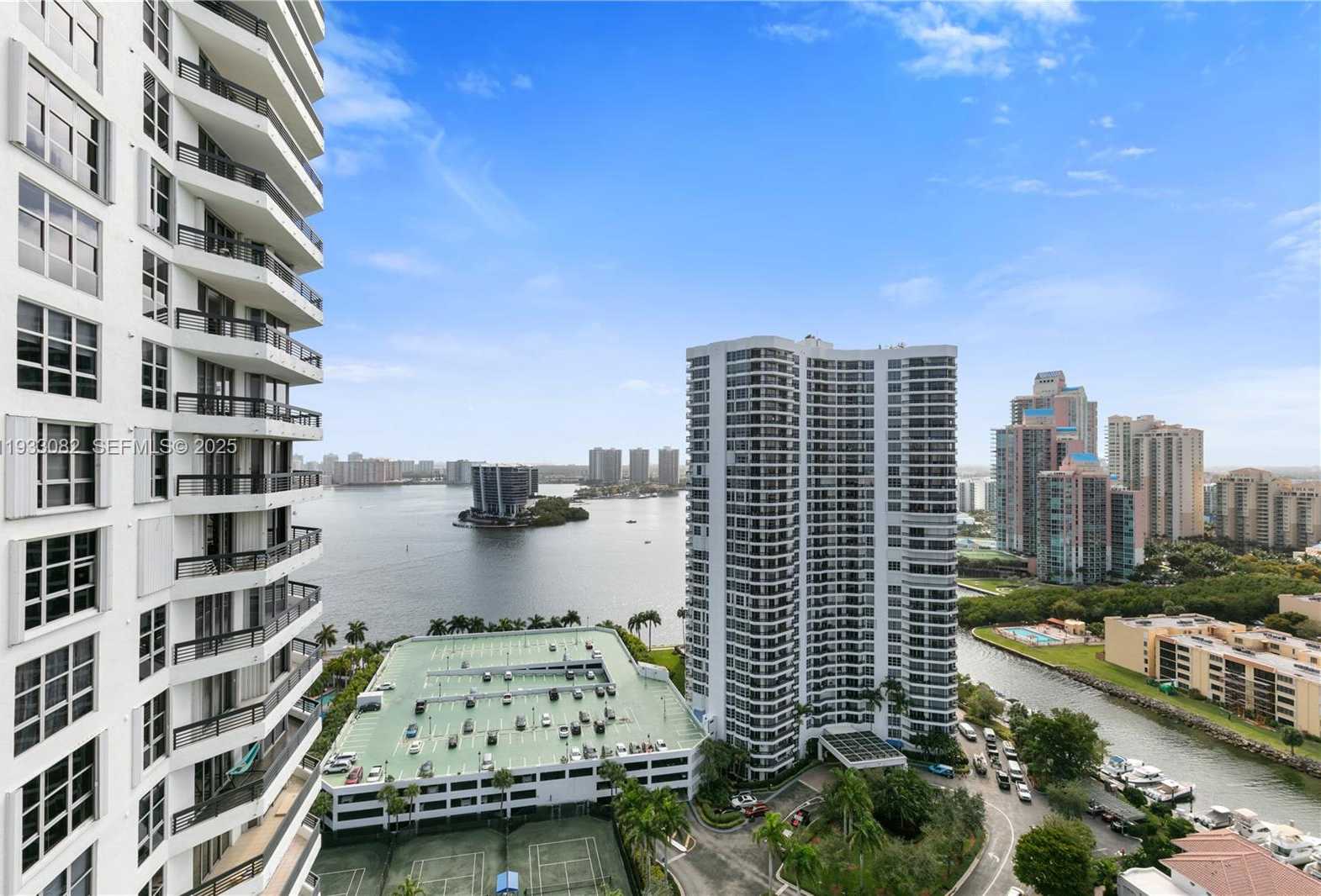 Small Image of 3500 MYSTIC POINTE DR #2603, Aventura Number 32
