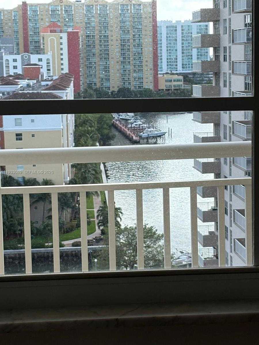 Small Image of 251 174TH ST #1215, Sunny Isles Beach Number 4