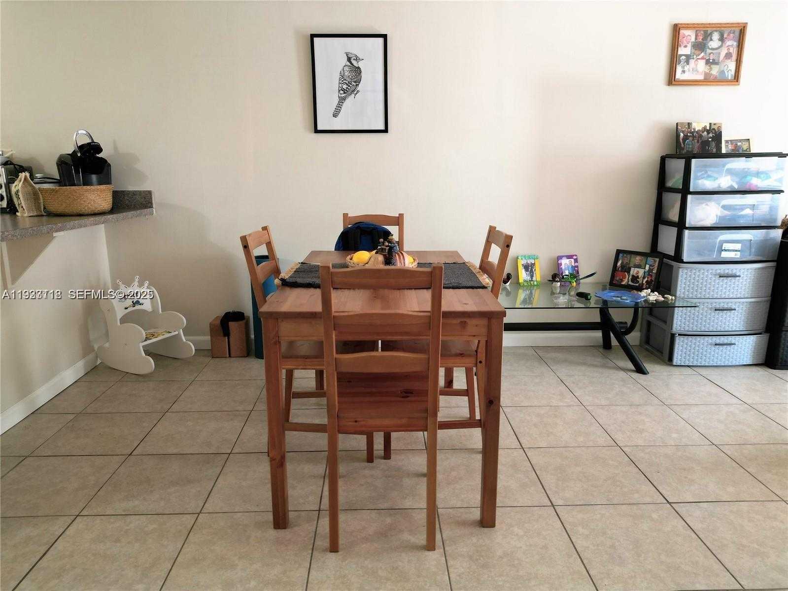 Small Image of 2701 RIVERSIDE DR #516-B, Coral Springs Number 3