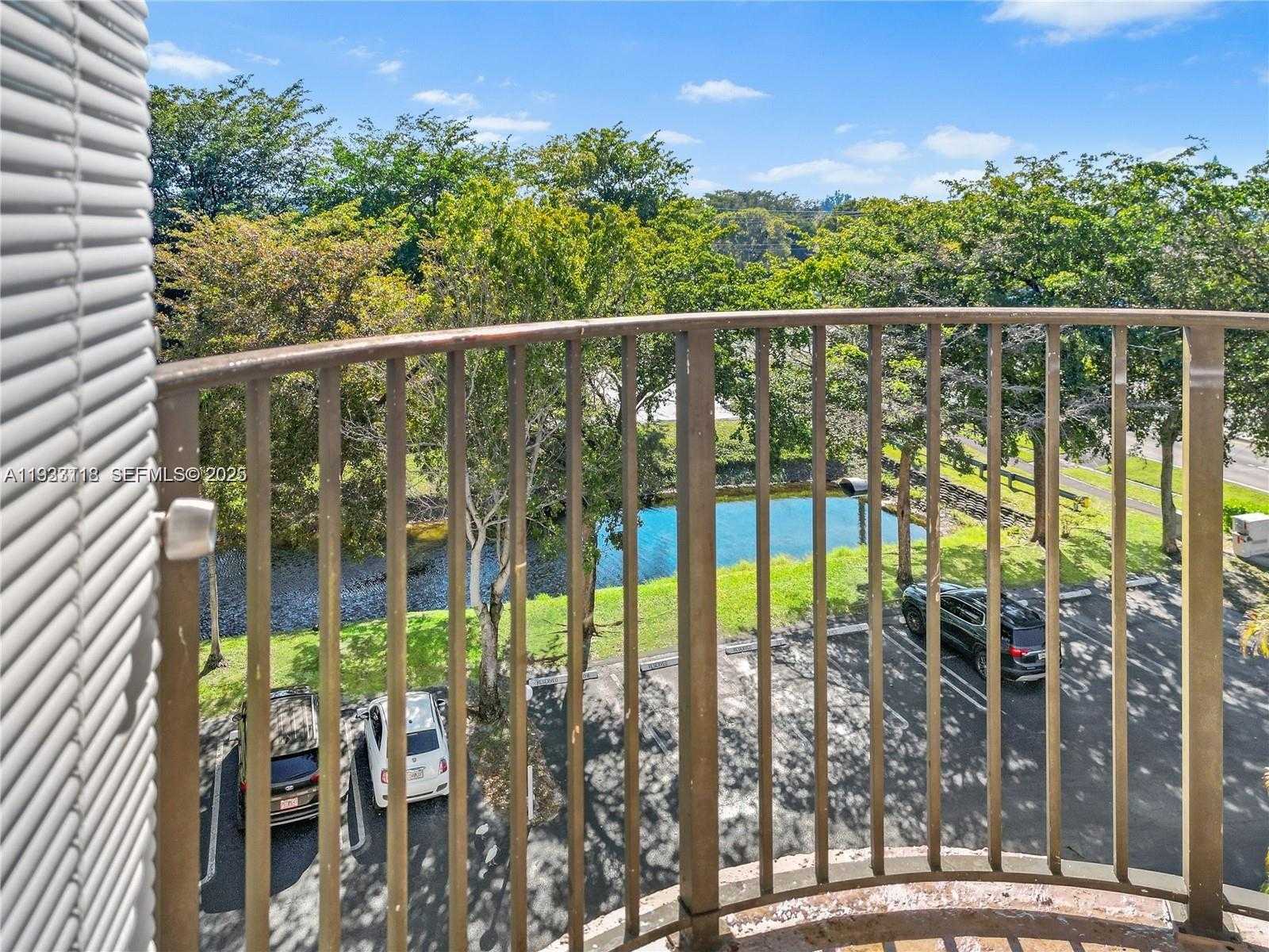 Small Image of 2701 RIVERSIDE DR #516-B, Coral Springs Number 6