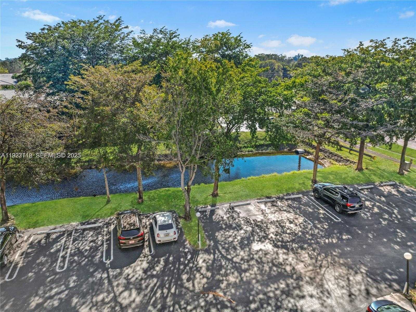 Small Image of 2701 RIVERSIDE DR #516-B, Coral Springs Number 7