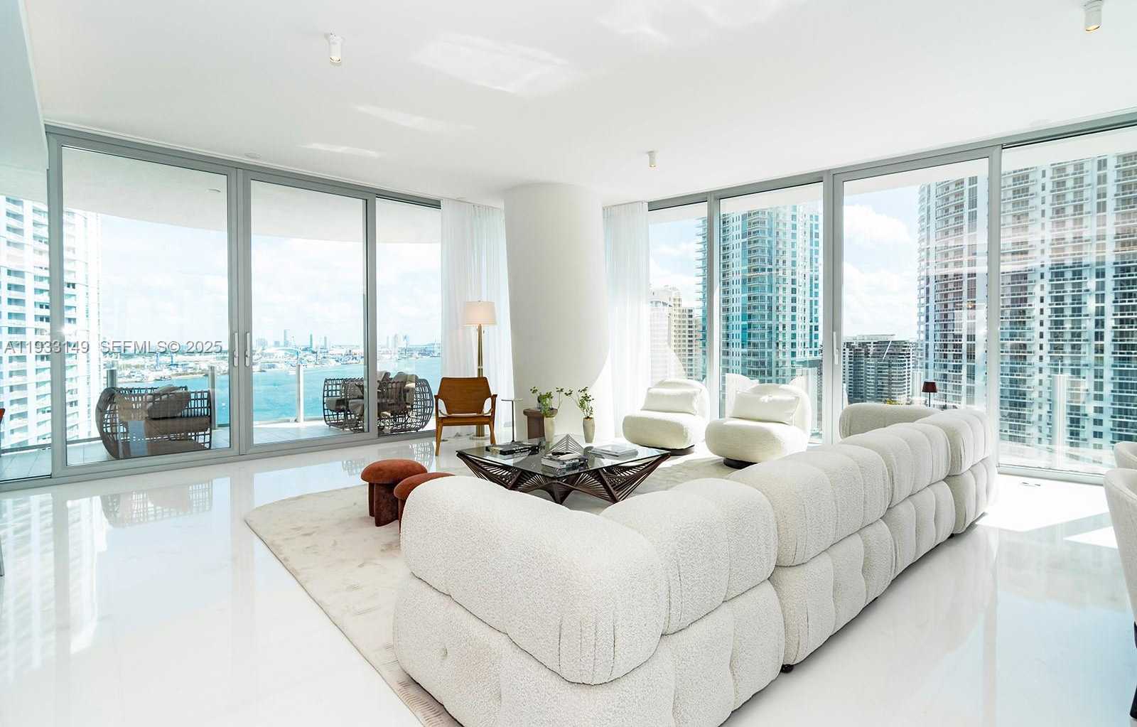 Small Image of 300 BISCAYNE BOULEVARD WAY #1901, Miami Number 11