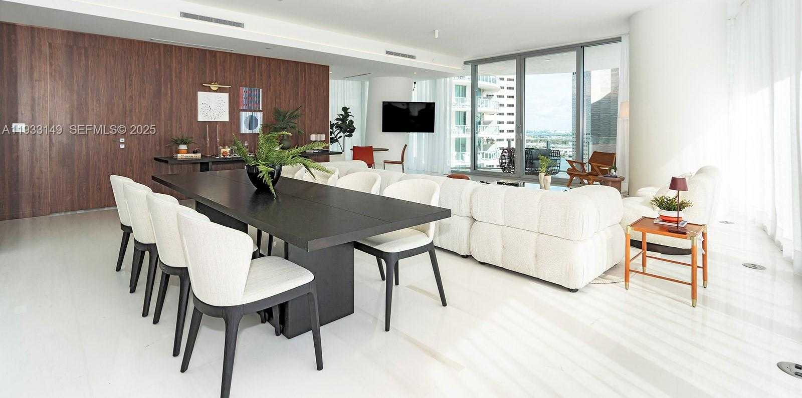 Small Image of 300 BISCAYNE BOULEVARD WAY #1901, Miami Number 15