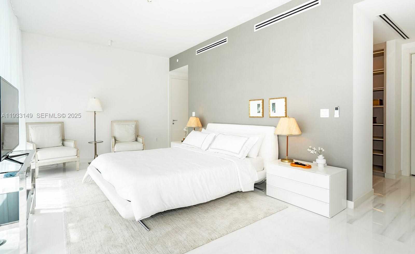 Small Image of 300 BISCAYNE BOULEVARD WAY #1901, Miami Number 29