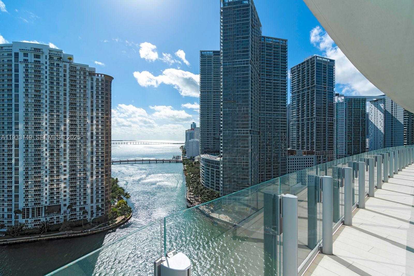 Small Image of 300 BISCAYNE BOULEVARD WAY #1901, Miami Number 3