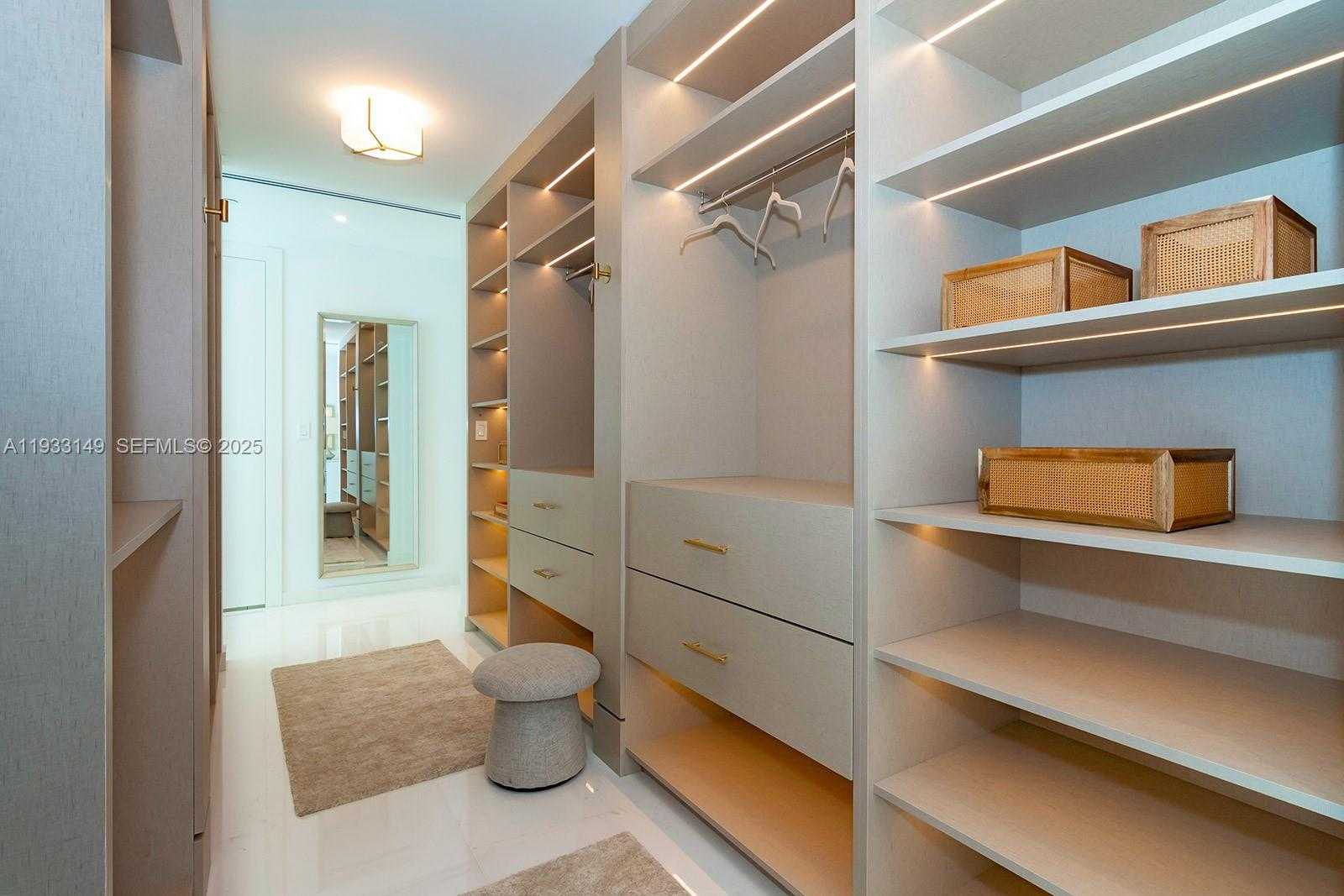 Small Image of 300 BISCAYNE BOULEVARD WAY #1901, Miami Number 30