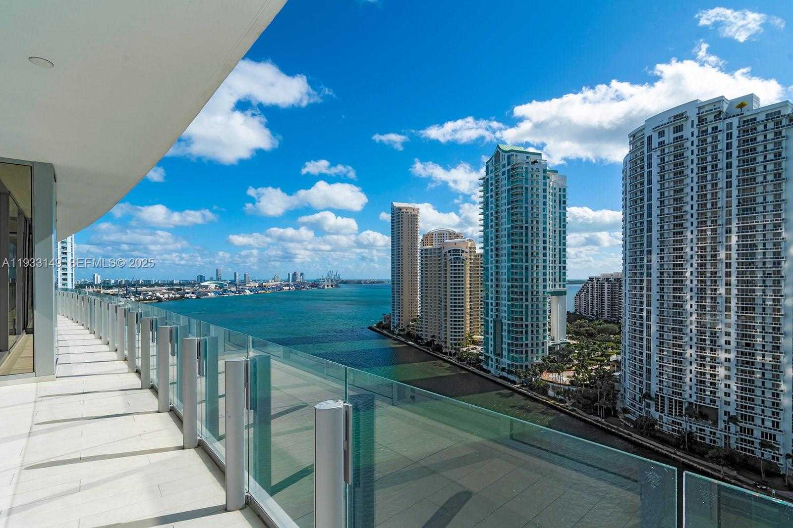 Small Image of 300 BISCAYNE BOULEVARD WAY #1901, Miami Number 4