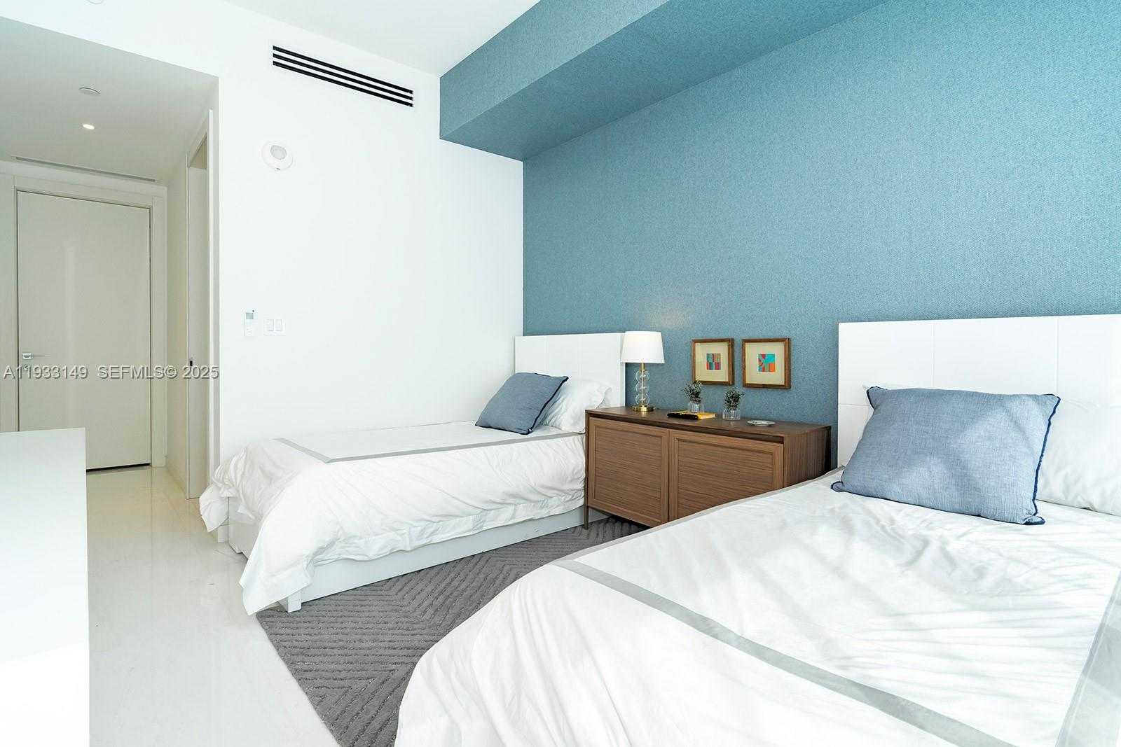 Small Image of 300 BISCAYNE BOULEVARD WAY #1901, Miami Number 40