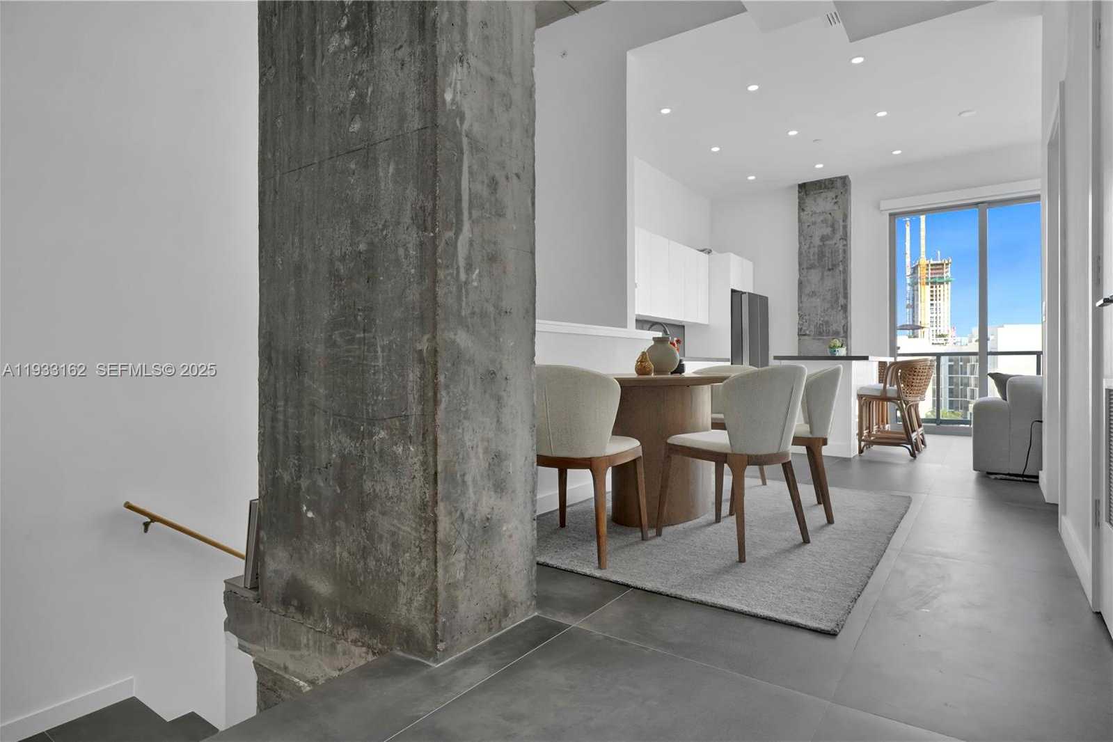 Small Image of 3470 EAST COAST AVE #H0606, Miami Number 12