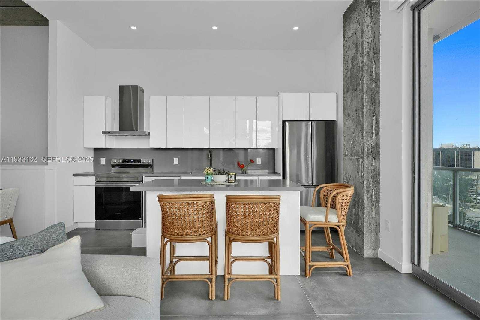 Small Image of 3470 EAST COAST AVE #H0606, Miami Number 9