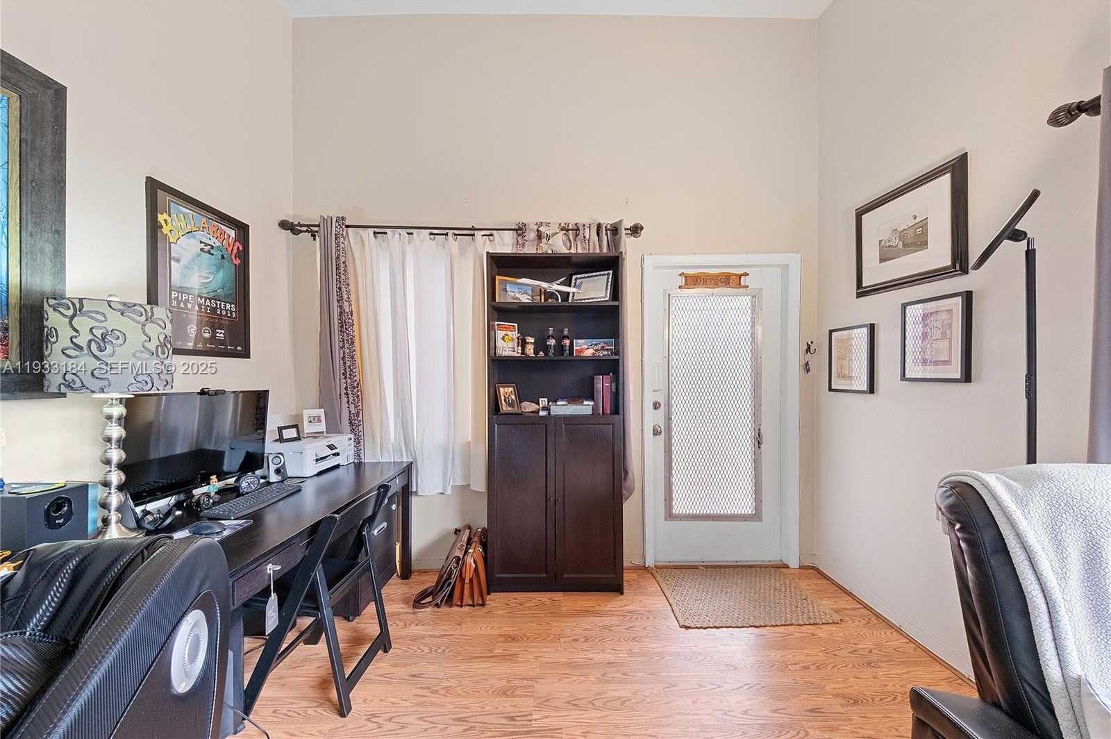 Small Image of 8040 TATUM WATERWAY DR #11, Miami Beach Number 13