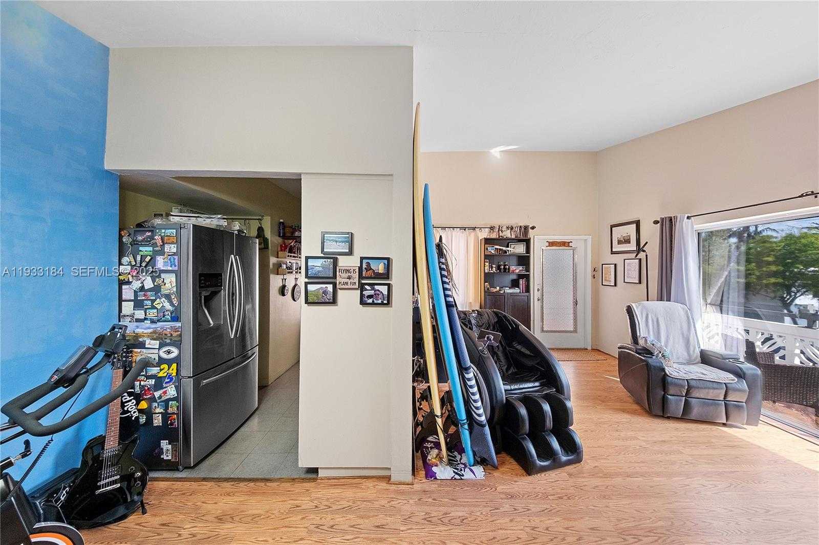 Small Image of 8040 TATUM WATERWAY DR #11, Miami Beach Number 17