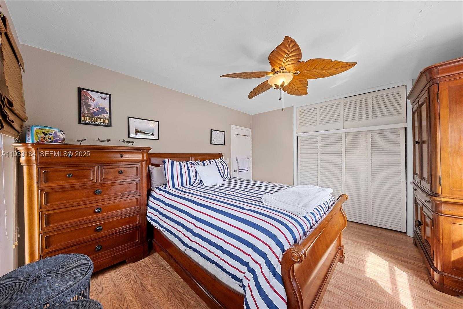 Small Image of 8040 TATUM WATERWAY DR #11, Miami Beach Number 24