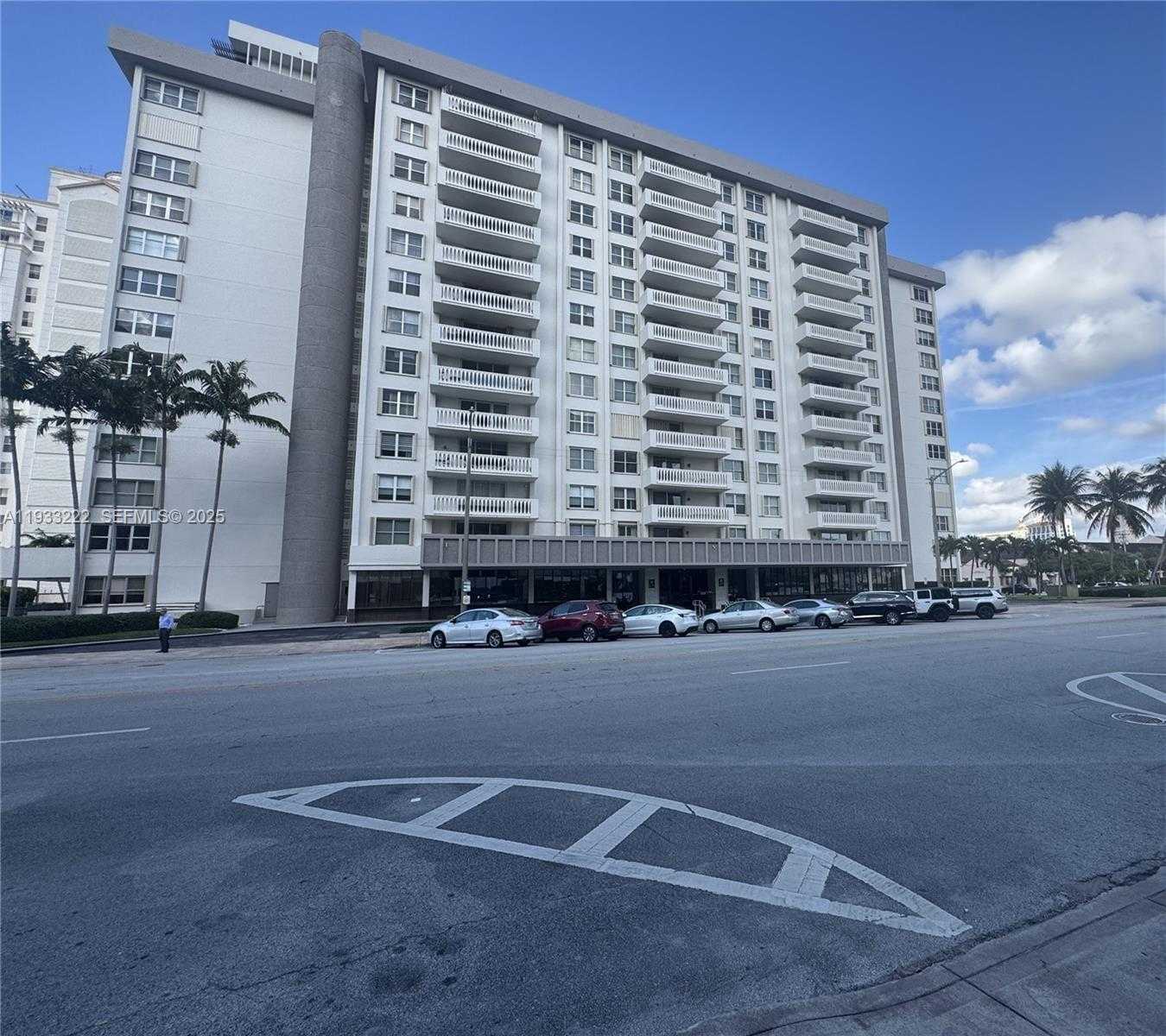 Small Image of 625 BILTMORE WAY #1103, Coral Gables Number 1