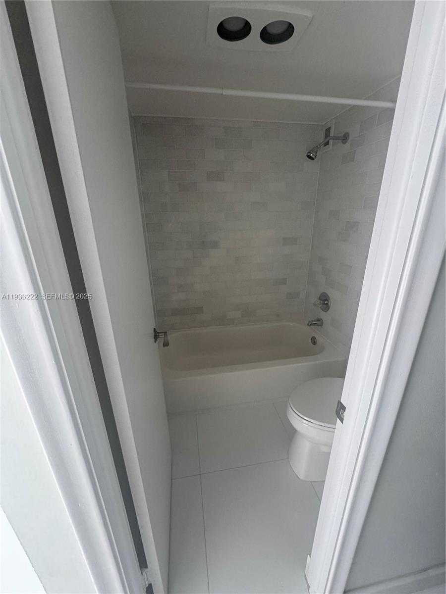 Small Image of 625 BILTMORE WAY #1103, Coral Gables Number 13