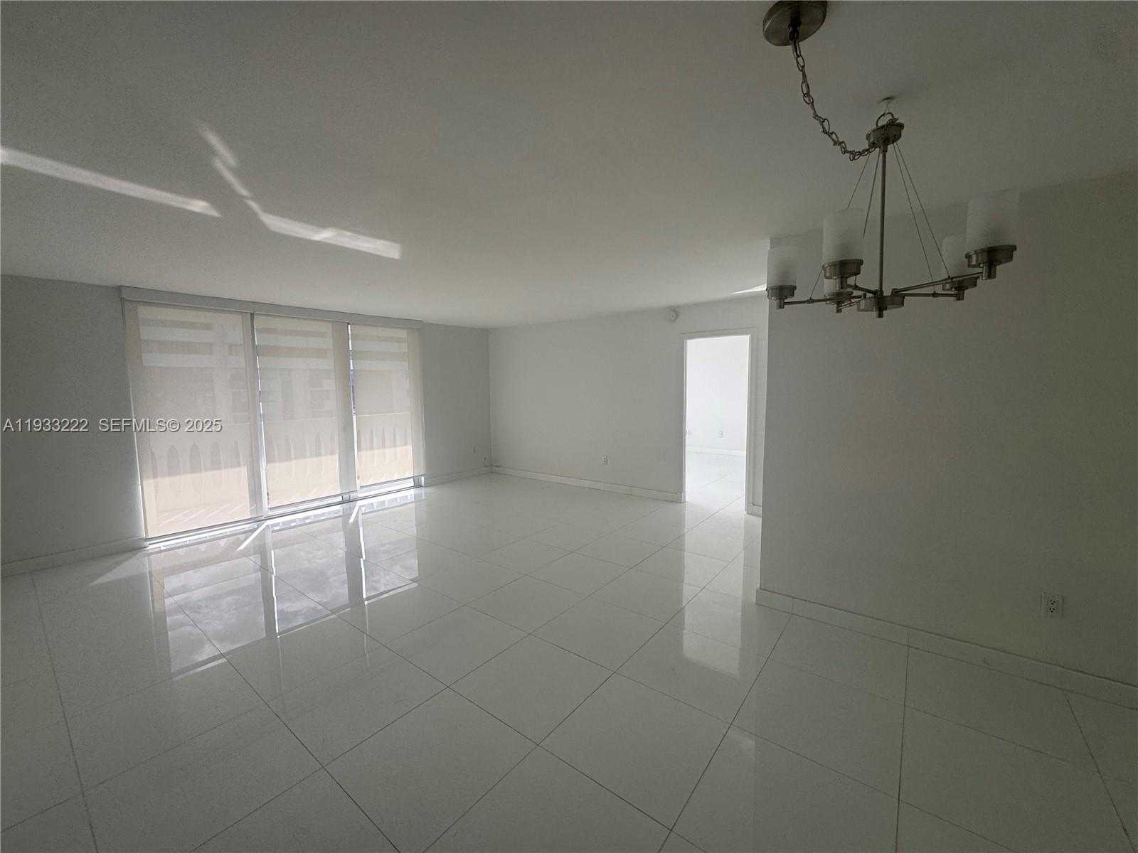 Small Image of 625 BILTMORE WAY #1103, Coral Gables Number 4