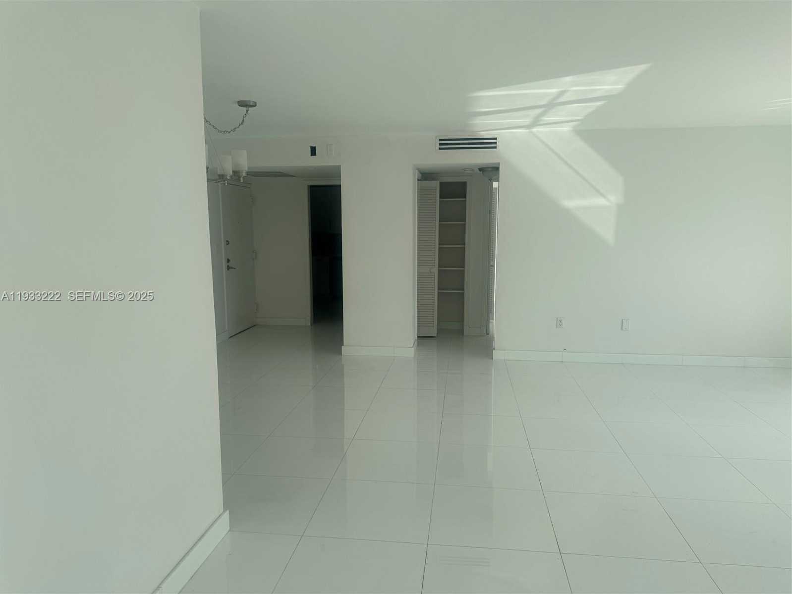 Small Image of 625 BILTMORE WAY #1103, Coral Gables Number 7