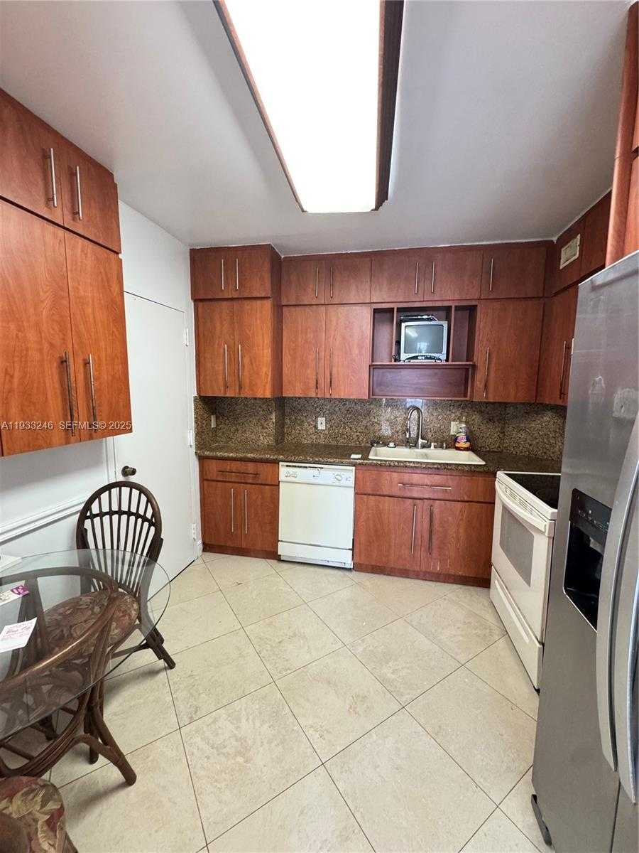 Small Image of 1980 SOUTH OCEAN DR #20Q, Hallandale Beach Number 11