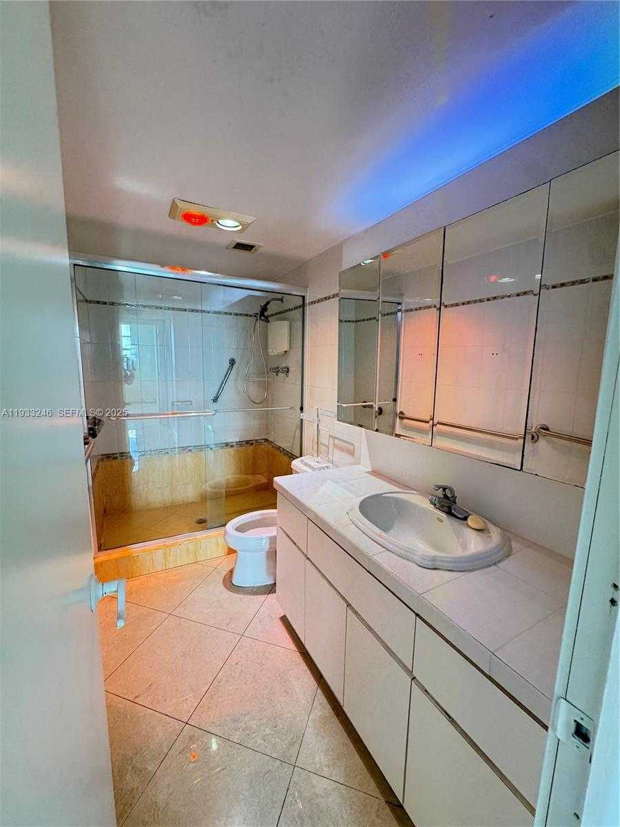 Small Image of 1980 SOUTH OCEAN DR #20Q, Hallandale Beach Number 12