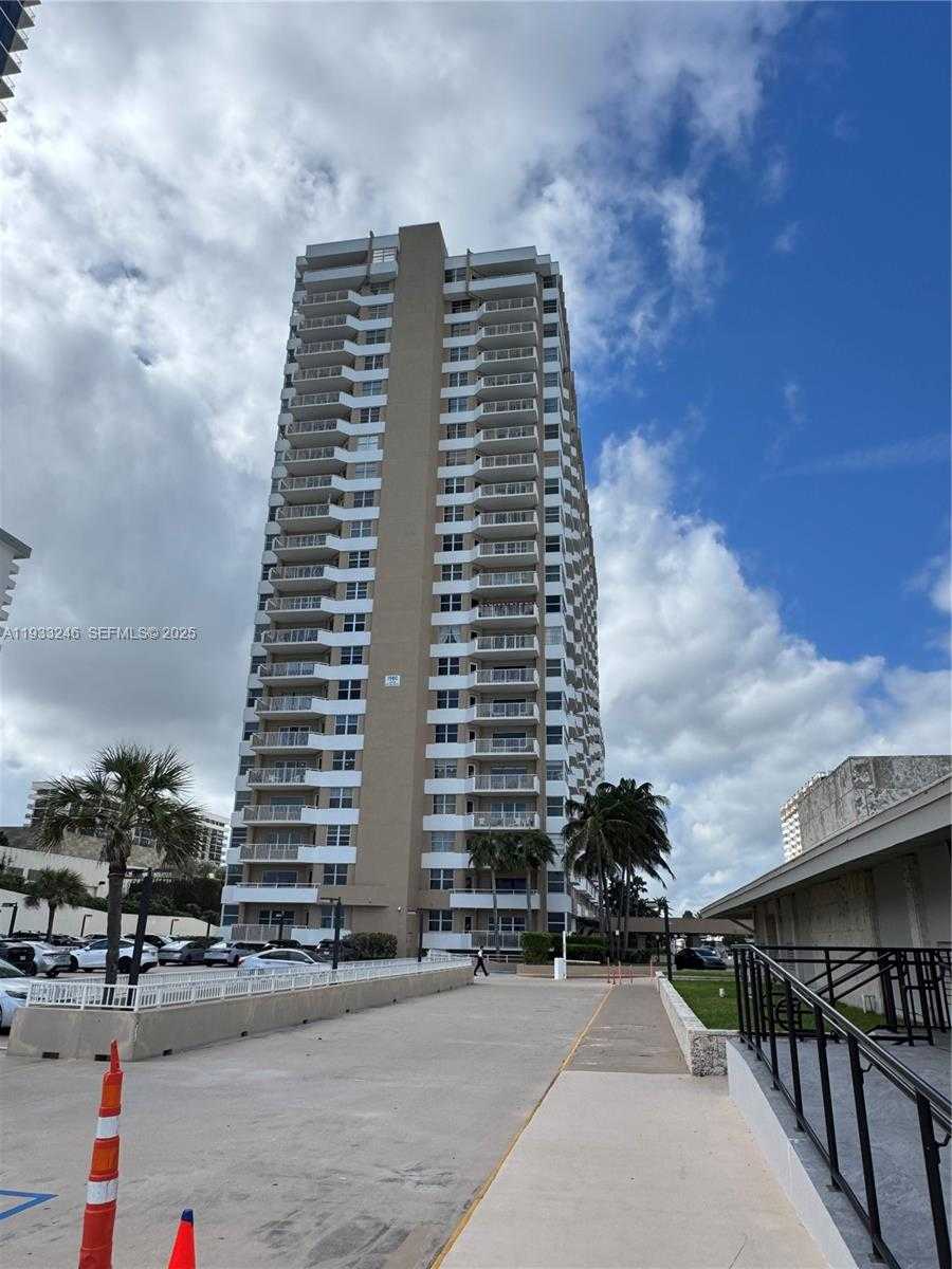 Small Image of 1980 SOUTH OCEAN DR #20Q, Hallandale Beach Number 20