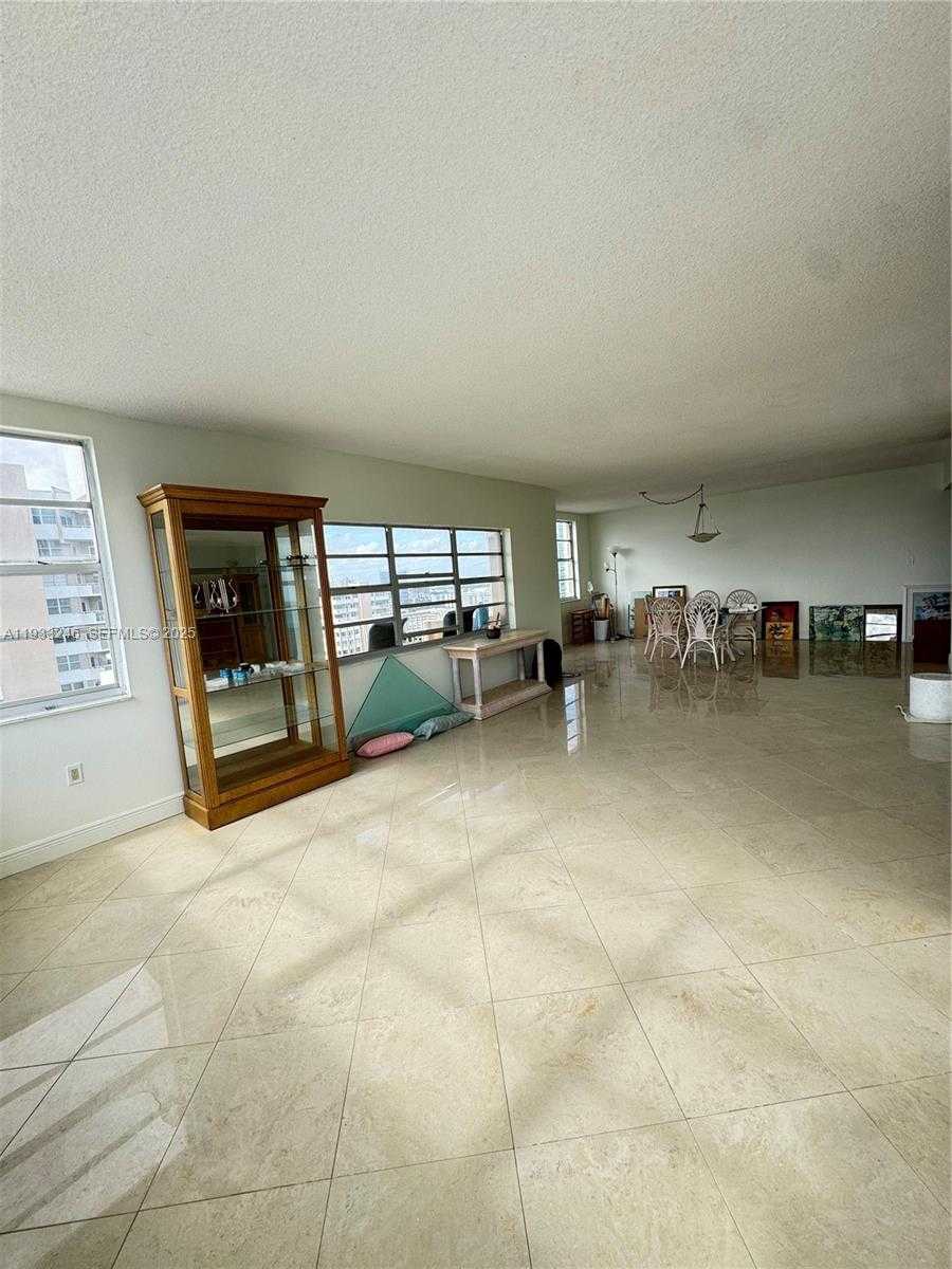 Small Image of 1980 SOUTH OCEAN DR #20Q, Hallandale Beach Number 5